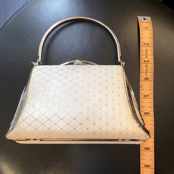 Handbags - Vintage white clutch